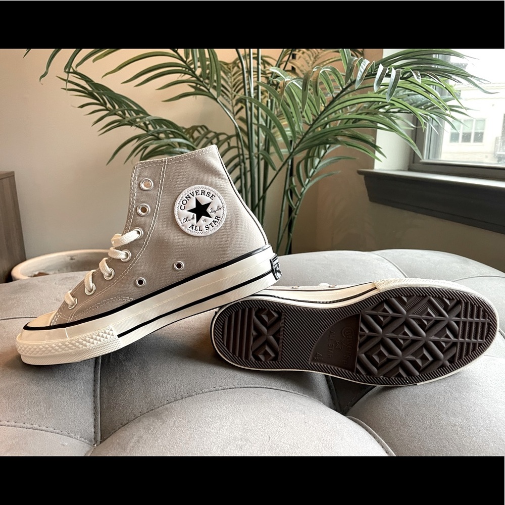 NEW Converse size 6.5 chuck 70 seasonal color